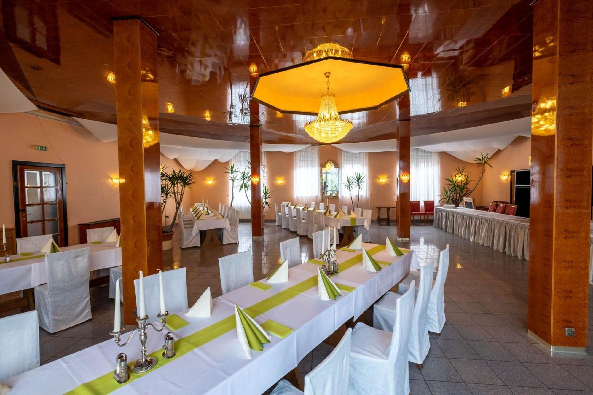 Kraichtaler Hof Hotel Ngoại thất bức ảnh