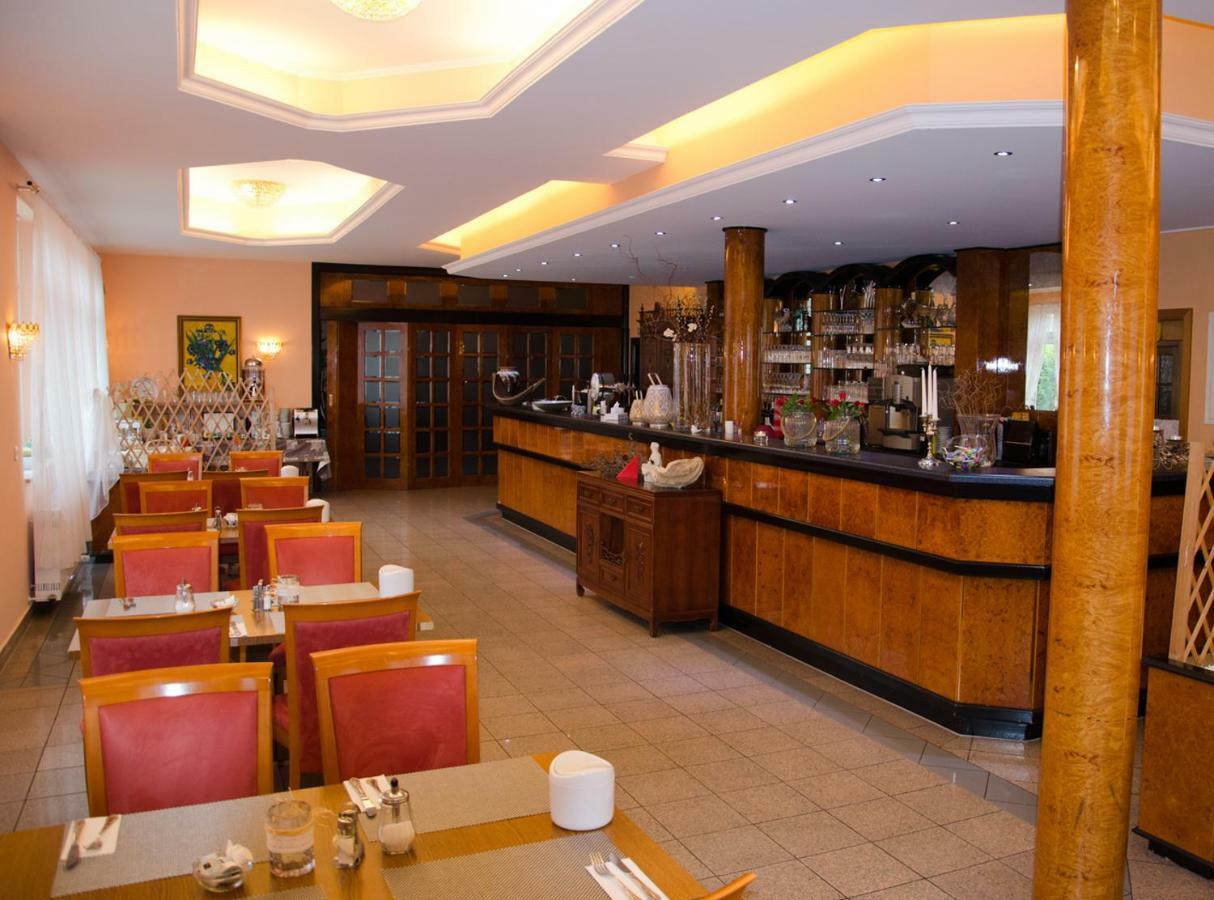 Kraichtaler Hof Hotel Ngoại thất bức ảnh